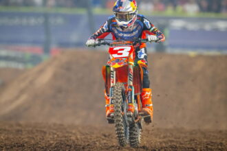 Eli Tomac wins Seattle AMA Supercross as Hunter Lawrence stumbles