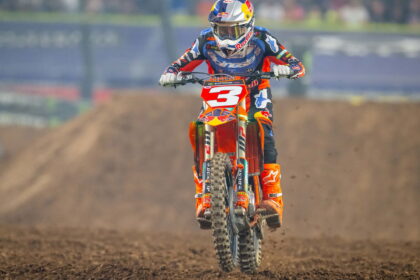 Eli Tomac wins Seattle AMA Supercross as Hunter Lawrence stumbles