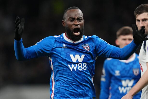 Liverpool in contract talks with big-money defender better than Geertruida