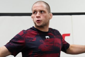 Alex Morono warms up backstage at UFC Vegas 113
