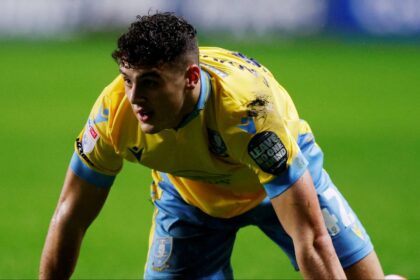 Sheffield on Wednesday aim to sign new striker Cadamartelli 2.0