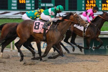 Shocking horse racing event: $272 winner in Risen Star Stakes