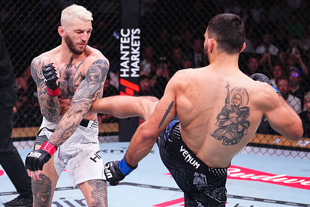 The MMA world praises Benoit Saint-Denis after his dominant win over Dan Hooker at UFC 325