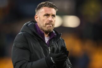 Wolves look to delay Adam Armstrong move