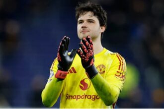 Everton manager David Moyes praises Senne Lamence's 'fantastic' goalkeeping performance against Manchester United (video)