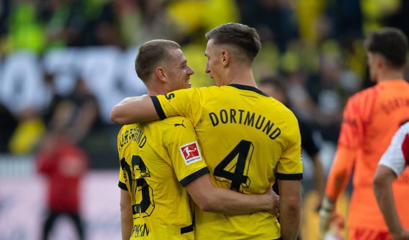 Barcelona interested in Dortmund's defensive duo