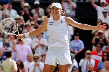 Iga Swiatek breaks up with coach after come-from-behind loss at Miami Open