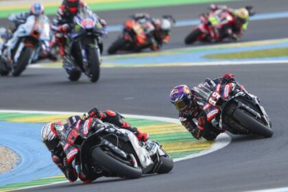 Marco Bezzecchi leads Jorge Martin, 2026 MotoGP Brazilian Grand Prix, Sprint. Credit: Gold and Goose.