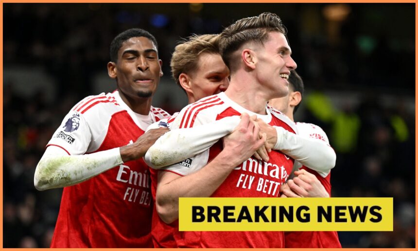 Martin Odegaard celebrates with his Arsenal teammates during the 4-1 win vs Tottenham