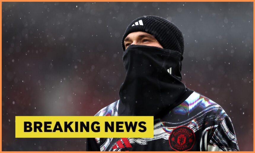 Manuel Ugarte warming up for Manchester United