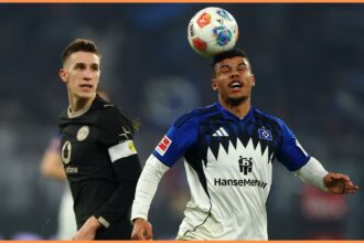 Nico Schlotterbeck in action for Borussia Dortmund against Hamburg