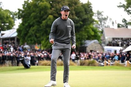 Daniel Hillier wins the New Zealand Open by two strokes