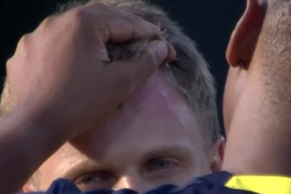 Ryan Rickelton suffers nasty head injury vs ZIM, doubtful for T20 World Cup 2026 semi-finals