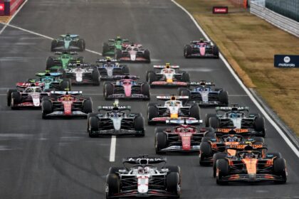 Verstappen leads at the start of the 2025 Japanese Grand Prix