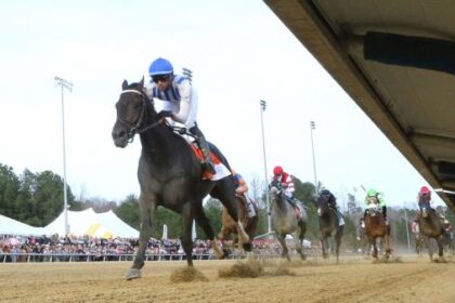 Incredivolt strikes at the Virginia Derby, Rouge Roll bottles appear at the Virginia Oaks