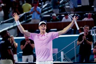 Jannik Sinner faces Jiri Rehekka in Miami Open men's final
