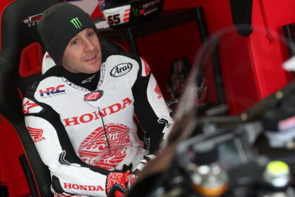 Jonathan Rea, January 2026 Jerez WorldSBK Test, pit box. Credit: Gold and Goose.