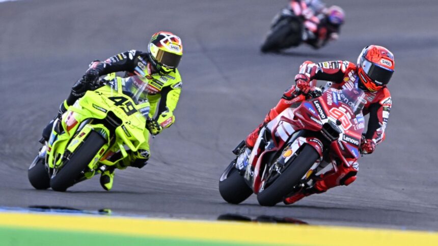 Marc Marquez, Fabio di Giannantonio, 2026 Brazilian MotoGP Sprint.