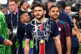 The next player, Kuvaratschelia, has already agreed to sign with Arsenal in 2027.