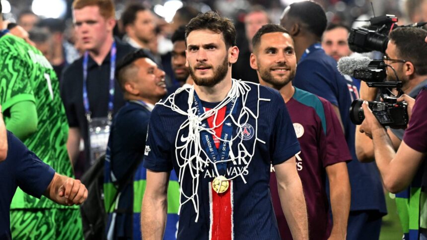 The next player, Kuvaratschelia, has already agreed to sign with Arsenal in 2027.