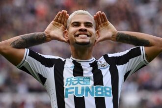 Real Madrid's interest complicates Manchester United's negotiations to sign Bruno Guimarães