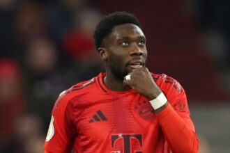 Manchester United want to sign Alphonso Davies