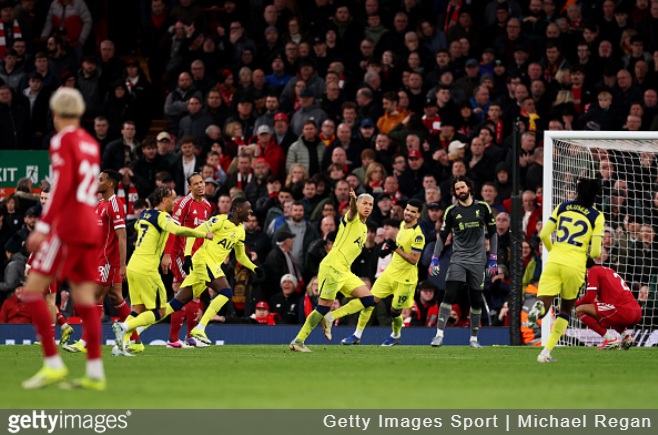 Liverpool 1-1 Tottenham: Richarlison's last-minute strike saves the visitors