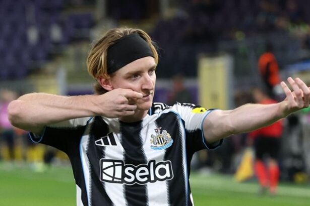 Newcastle set Bayern price for Gordon