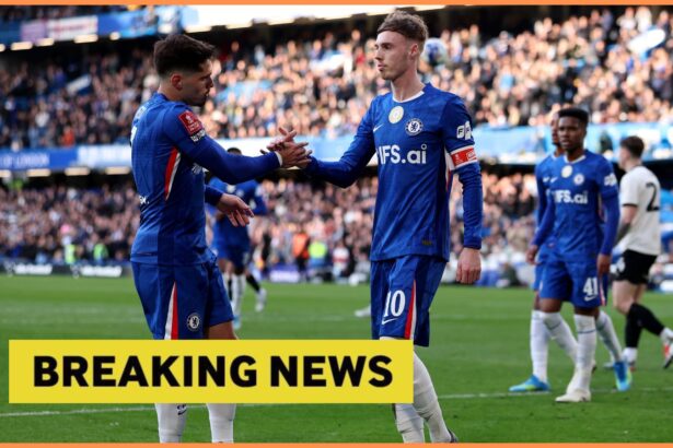 Cole Palmer celebrates with Chelsea teammate Pedro Neto