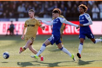 Adam Wharton in action for Crystal Palace