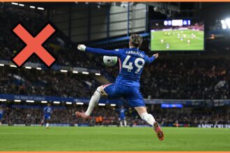 Alejandro Garnacho in action for Chelsea