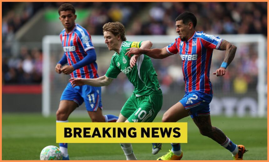 Anthony Gordon in action for Newcastle vs Crystal Palace