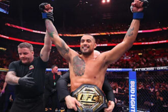 Carlos Ulberg wins title at UFC 327