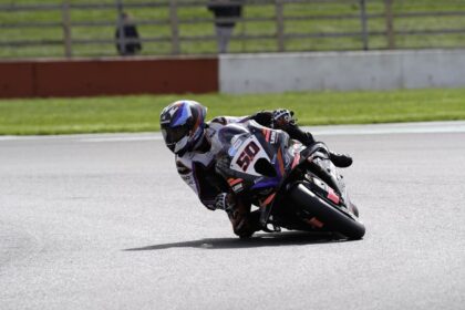 Sylvain Guintoli, 2026 Donington BSB Test. Credit: Ian Hopgood Photography.