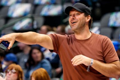 Former Cowboys QB Tony Romo loses in US Open qualifying round