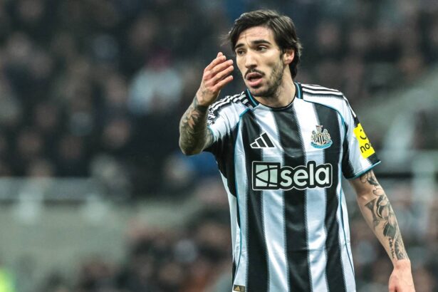 INEOS move towards signing Manchester United's next Casemiro