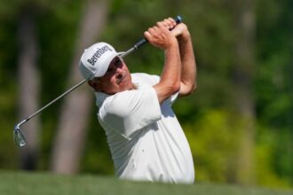 Quadruple bogey ends Fred Couple's stay at Masters lead