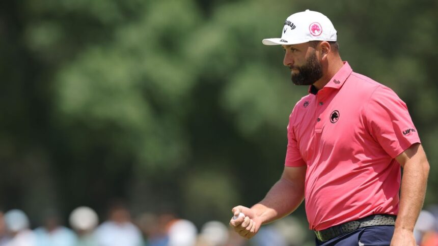 Rahm remains in first place at LIV Golf Mexico. Hatton closes in one stroke lead.