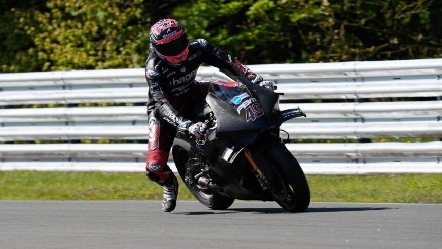 Scott Redding, 2026 Oulton Park BSB Test. Credit: Ian Hopgood Photography.