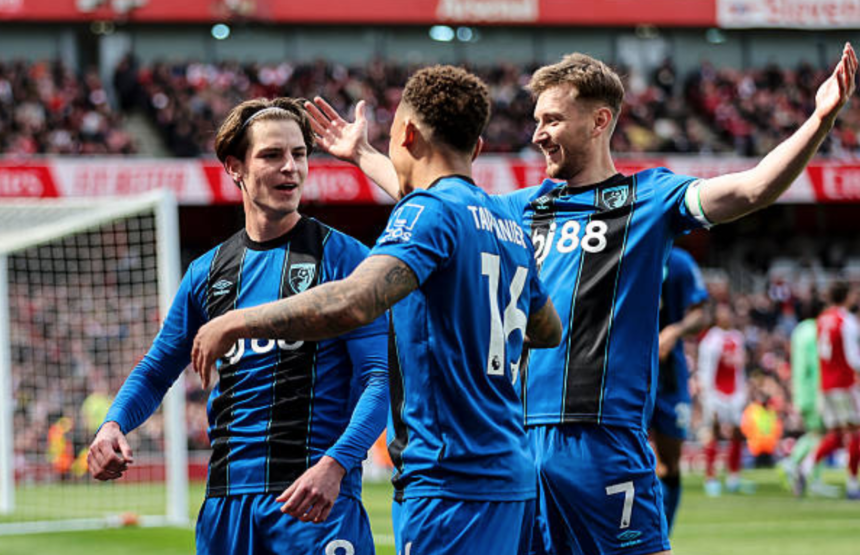 Arsenal 1-2 Bournemouth: Scott gives twist to title race as Premier League leaders teeter again