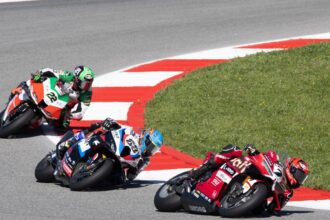 Iker Lecuona leads Miguel Oliveira and Alex Lowes, 2026 Portuguese WorldSBK. Credit: Gold and Goose.