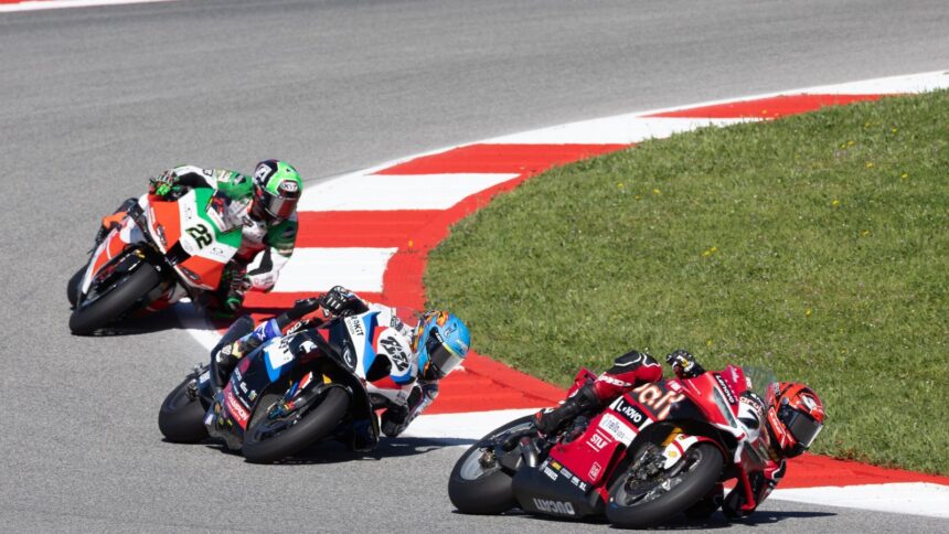Iker Lecuona leads Miguel Oliveira and Alex Lowes, 2026 Portuguese WorldSBK. Credit: Gold and Goose.