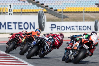 WorldSBK field at 2026 Portuguese WorldSBK. Credit: Gold and Goose.