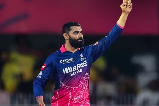 Fans trolls CSK after batting collapse vs RR in IPL 2026 - Ravindra Jadeja