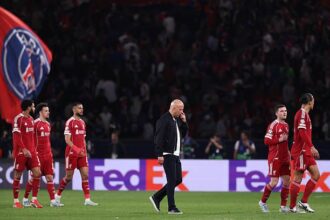 Liverpool players dejected vs PSG