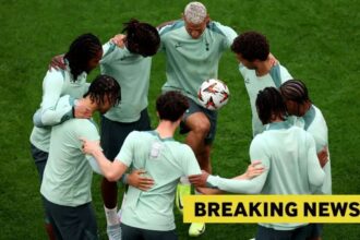 Tottenham players in a huddle