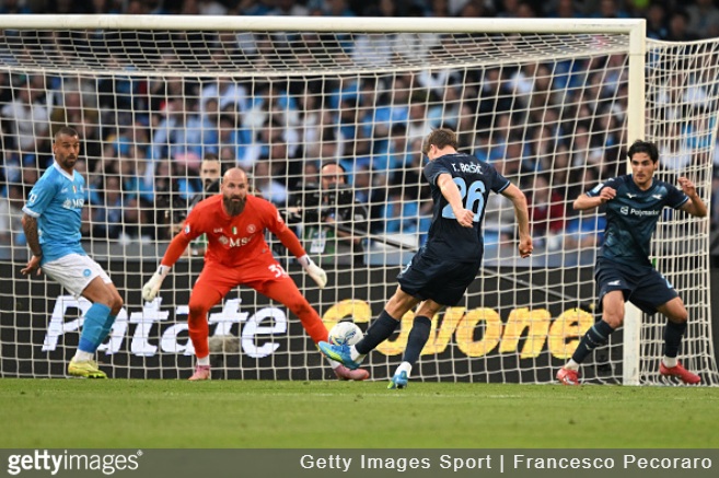 Napoli 0-2 Lazio: Shocking defeat for Conte's side leaves Inter one step away from winning the Scudetto