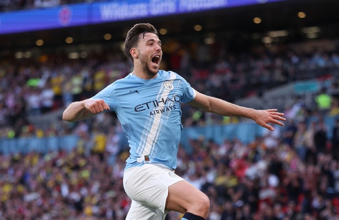 Nico Gonzalez scores a stunning late goal against Southampton to send Manchester City into the FA Cup final (video)