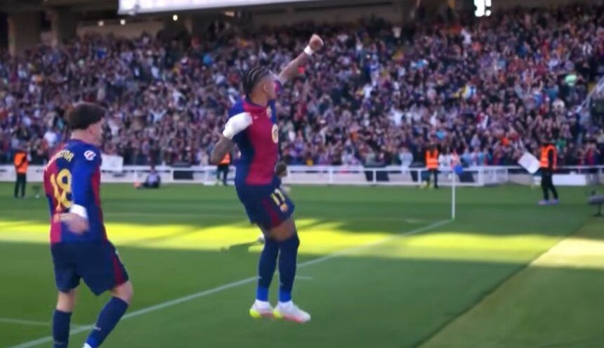 Barcelona considering selling Rafinha