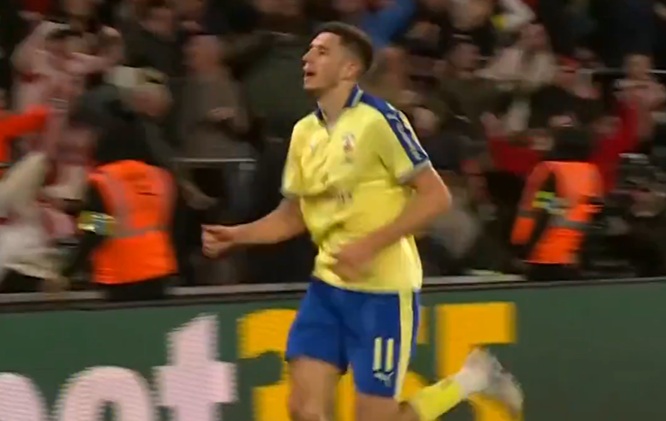 Ross Stewart capitalizes on Ben White's blunder to put Southampton ahead in shock FA Cup clash with Arsenal (video)